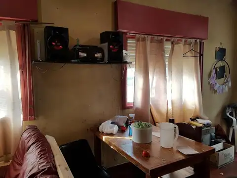 Casa 3 ambientes con 1 baño