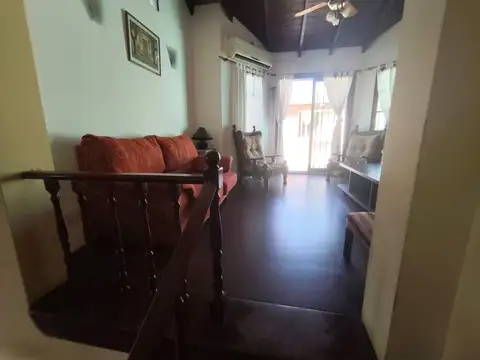 Depto Tipo Casa 4 ambientes con 1 baño