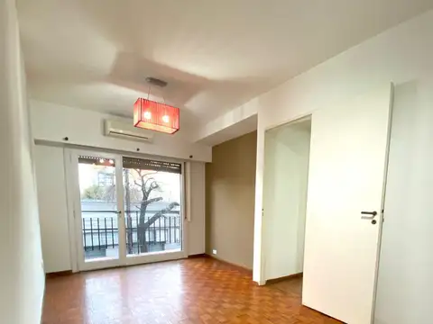 ¡Oportunidad apto profesional y/o vivienda! Departamento en venta en Quilmes Centro.
