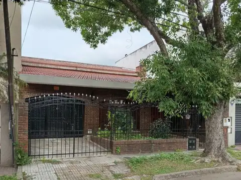 1º MES BONIFICADO! Casa tres dormitorio c/patio y pileta