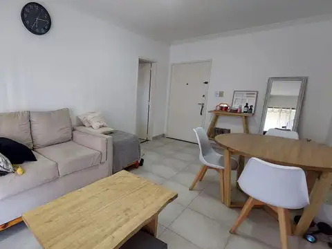 Departamento ALQUILER dos ambientes Bernal Centro