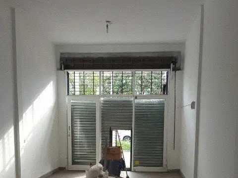 Local en Alquiler en Temperley, $ 500.000