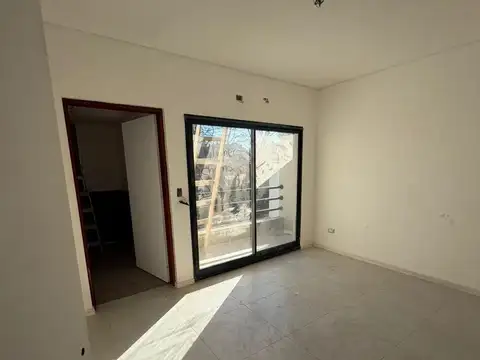 Depto Tipo Casa en Venta con 1 cocheras