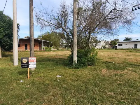 VENDO TERRENO  DE ESQUINA ,EXCELENTE UBICACION. CAYASTA,SANTA FE
