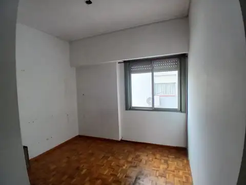 SE VENDE DPTO 4 AMB AL FRENTE EN AVELLANEDA