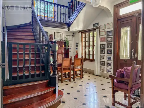 Casa 10 ambientes con 7 baños