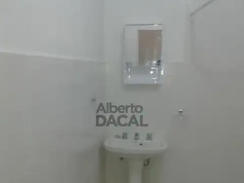 Casa en Alquiler en Manuel B Gonnet, $ 350.000