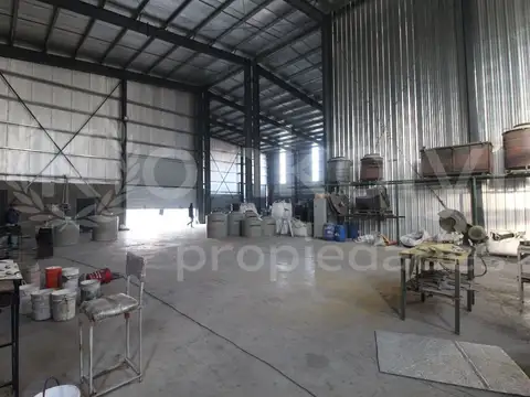 Galpon en Venta 46  mts Fondo