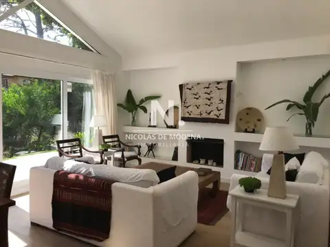 Casa 5 ambientes con 3 baños