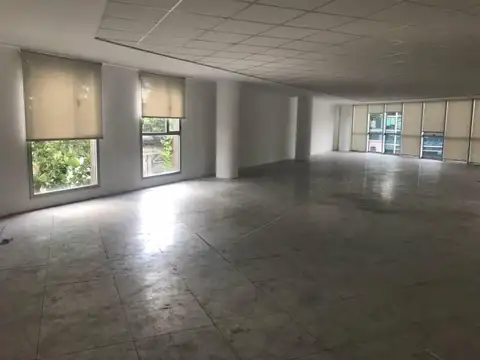 Oficina en Venta con 2 cocheras