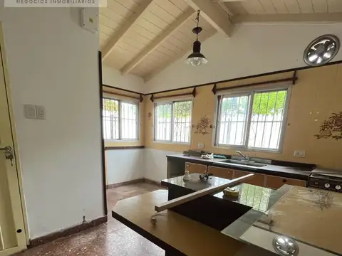 Casa en Alquiler en Villa Gobernador Udaondo, $ 750.000