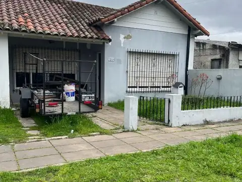 Casa en alquiler en Villa Gobernador Udaondo, Ituzaingó