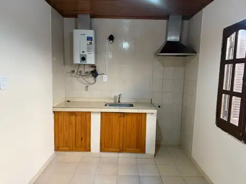Se alquila departamento en Barrio Chapero Rqta.