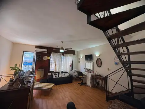 CASA TIPO PH EN VENTA - ALEM AL 200