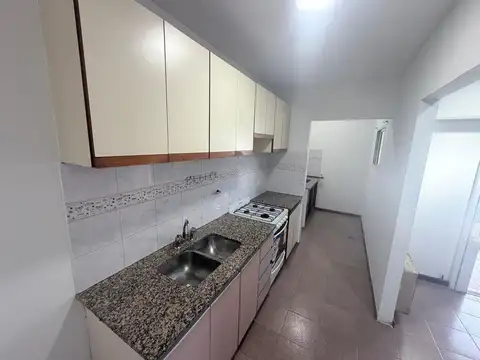Departamento en Alquiler en Villa Lynch, $ 850.000