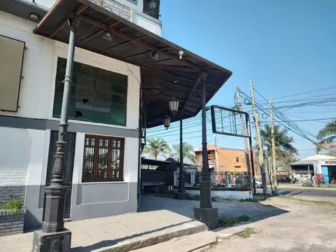 ALQUILER EDIFICIO ESQUINA  EZEIZA PB Y DOS PISOS