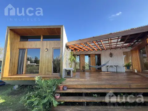 Casa en Alquiler con 2 cocheras