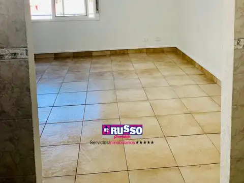 Depto Tipo Casa 2 ambientes con 1 baño