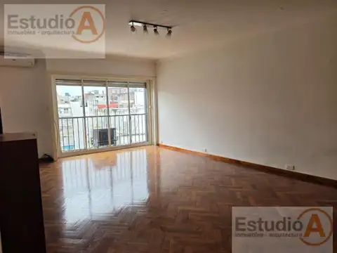 Avenida Coronel Díaz 1500