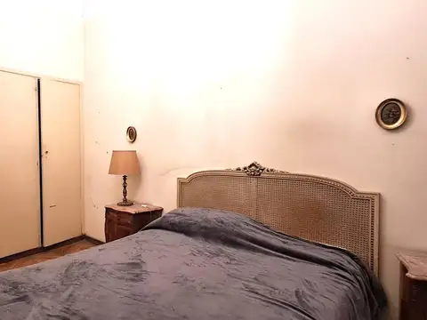 VENTA DEPARTAMENTO 3 AMBIENTES A RECICLAR CON PATIO - MONSERRAT