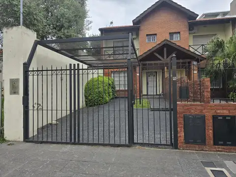 VENTA DÚPLEX 4 AMBIENTES EN VILLA ADELINA