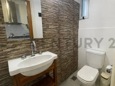 Casa 3 ambientes con 2 baños