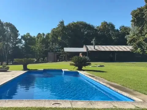 Ernesto de la Carcova s/n