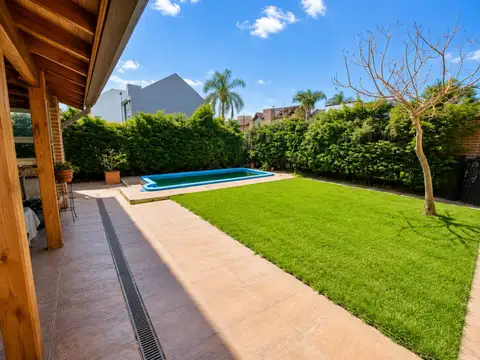 OPORTUNIDAD CHALET 5 AMBIENTES CIUDAD JARDIN ESCUCHA OFERTA
