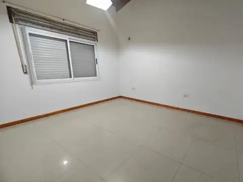 Casa en Alquiler Temporal con 1 cochera