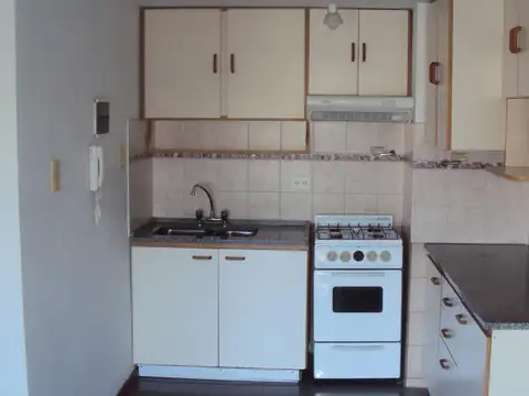 Amplio mono ambiente en muy buen estado