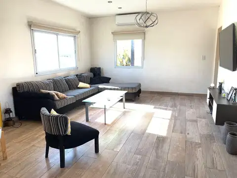 Casa en Venta en La Pista, USD 145.000