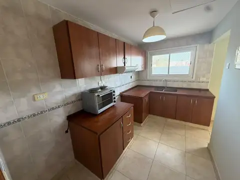 Depto Tipo Casa en Alquiler de 3 dormitorios