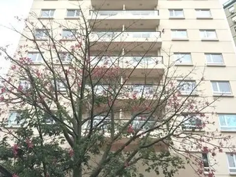 Montevideo 1500, Piso 7