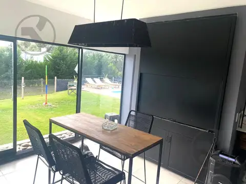 VENTA | CASA DE 4 AMBIENTES | ARENAS DEL SUR | TOMA PERMUTA