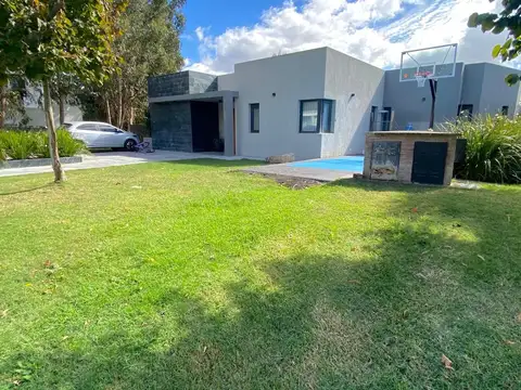 VENTA | CASA DE 4 AMBIENTES | ARENAS DEL SUR | TOMA PERMUTA