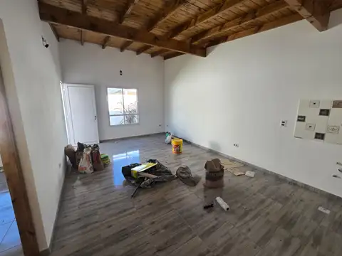 Casa 3 ambientes con 1 baño