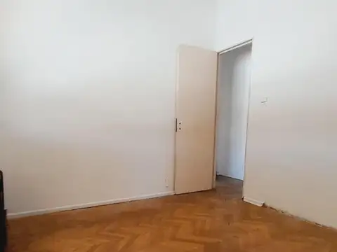 Departamento en Alquiler en Parque Centenario, $ 750.000