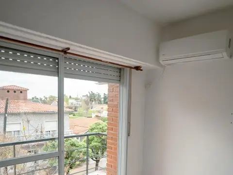 Departamento en Venta de 2 ambientes. Con balcón. Apto crédito. Pleno Centro Campana