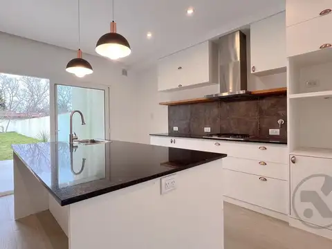 Casa en Venta en Caisamar, USD 239.900