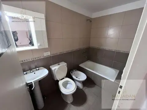 Alquiler Departamento 2 ambientes con Patioi en Villa Sarmiento
