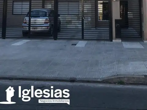 Departamento de 2 ambientes en venta en Tapiales con renta