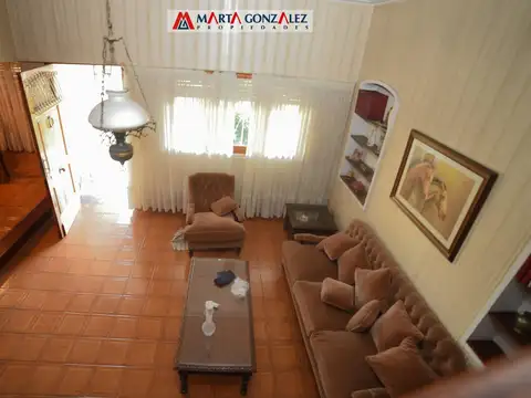 Casa en Venta con 4 cocheras