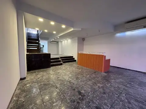 ALQUILER ! INCREIBLE OFICINA PREMIUM DE 3 PLANTAS!