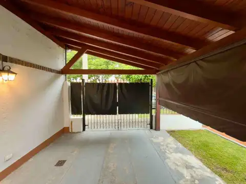 Casa en Venta con 1 cochera