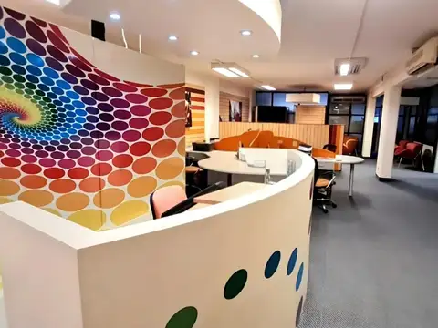 Oficina 6 ambientes con 3 baños