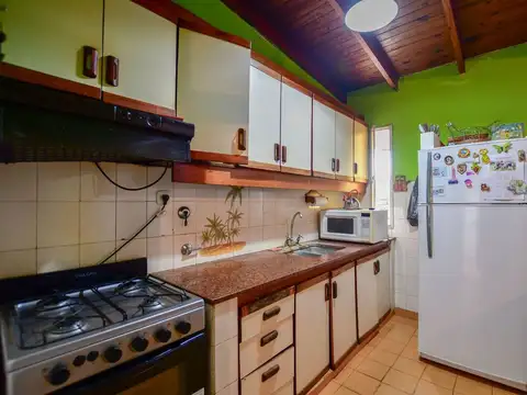 Depto Tipo Casa 6 ambientes con 1 baño