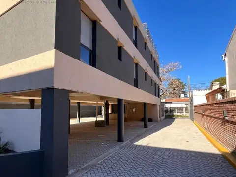 VENTA DEPARTAMENTO DOS DORMITORIOS CON COCHERA (OPCIONAL) EN BARRIO LA FLORIDA