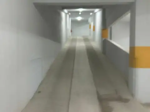 Cochera en Venta con acceso Ascensor