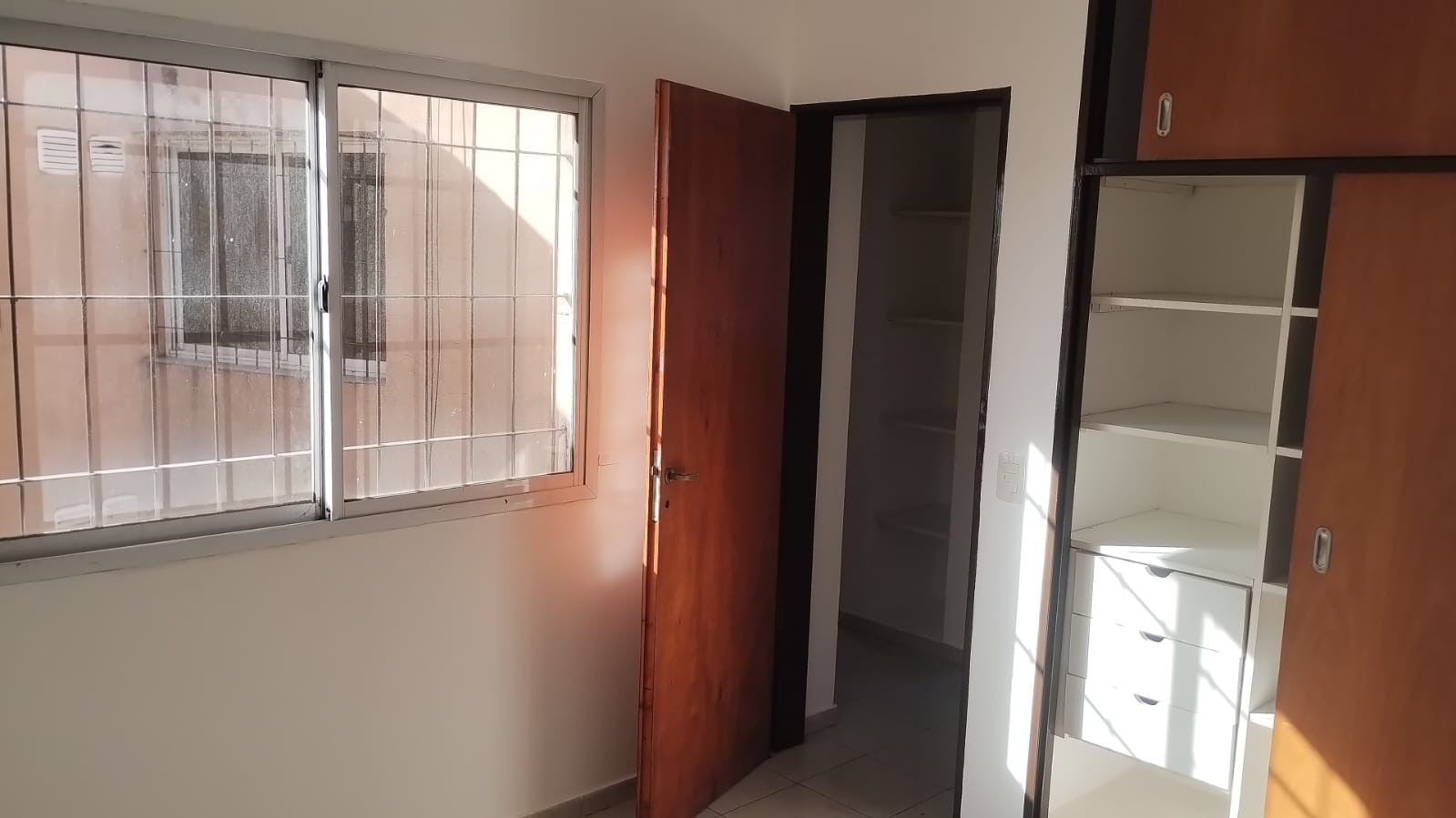 Departamento en Alquiler en Centro América, $ 650.000