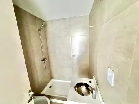 SE ALQUILA MONOAMBIENTE EN PORTO FINO